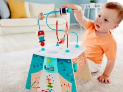 Hape Sirkusaiheinen puuhakuutio projektorilla